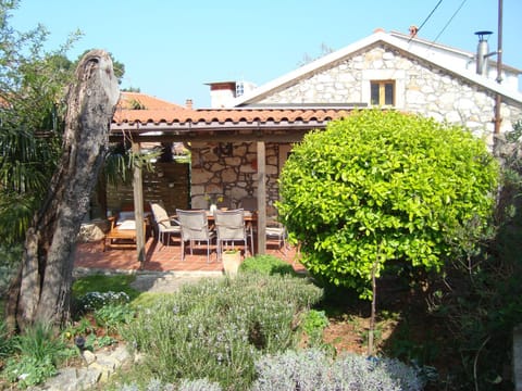 Patio, Day