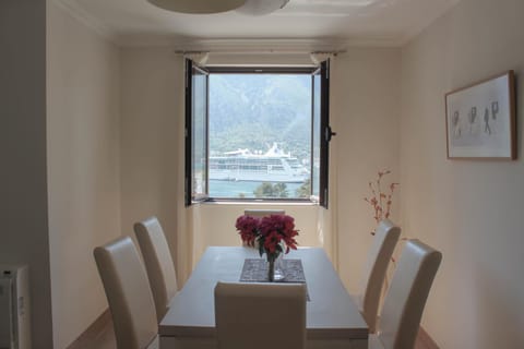 Dining area, Sea view
