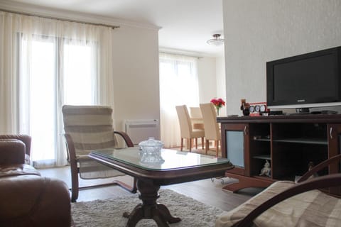 TV and multimedia, Living room, Seating area, Sea view