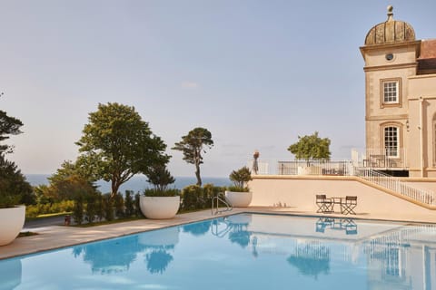 Property building, Balcony/Terrace, Spa and wellness centre/facilities, Swimming pool