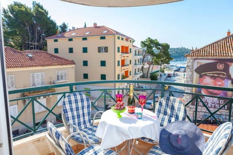 Balcony/Terrace, Sea view, Street view