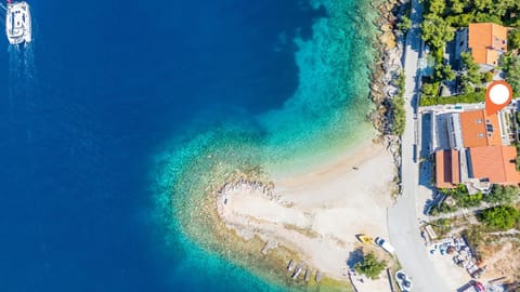 Facade/entrance, Bird's eye view, Beach