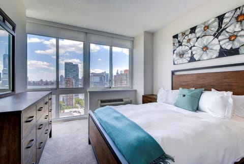 Bedroom, City view