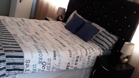 Other, Other, Photo of the whole room, bunk bed