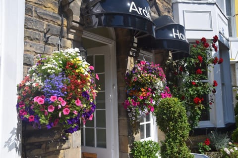 Property building, Facade/entrance, Street view