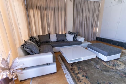 Bed, Living room, Seating area, Bedroom