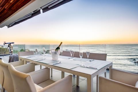 Dining area, Sea view