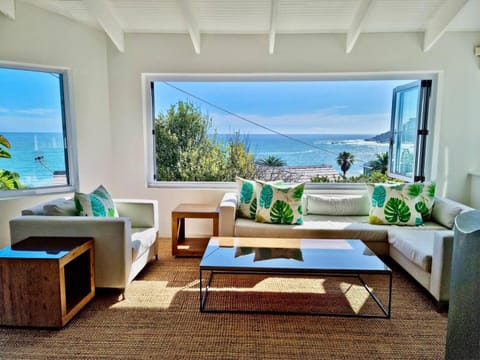 Cosy Beach Bungalow on Clifton House in Camps Bay