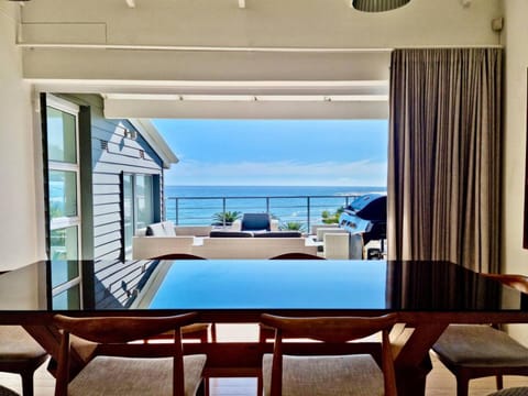 Cosy Beach Bungalow on Clifton House in Camps Bay