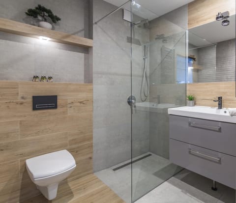 Shower, Toilet, Bathroom