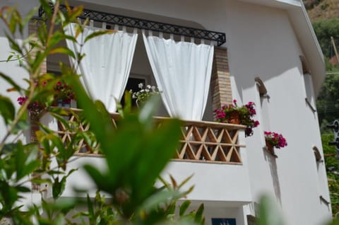 Property building, Balcony/Terrace