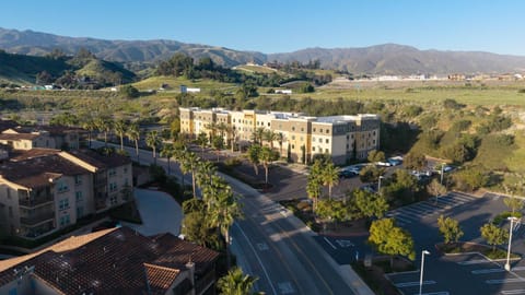 Property building, Neighbourhood, Natural landscape, Bird's eye view, Mountain view