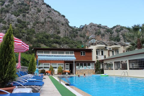 Property building, Facade/entrance, Mountain view, Swimming pool, Swimming pool, Sports, sunbed