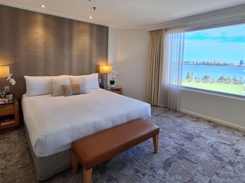 Bed, Natural landscape, Photo of the whole room, Bedroom, River view