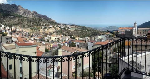 View (from property/room), Balcony/Terrace, City view, Mountain view, Sea view