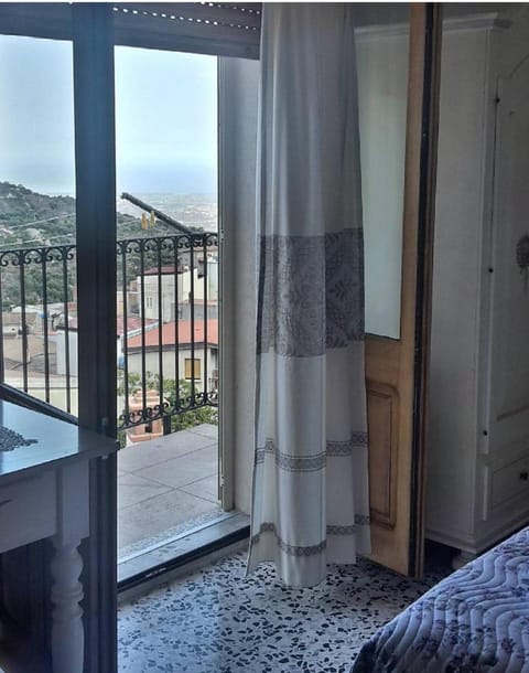 Bed, View (from property/room), Balcony/Terrace, Balcony/Terrace, Bedroom, Mountain view, Sea view