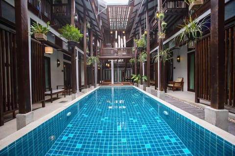 Decorative detail, Pool view, Swimming pool, Swimming pool