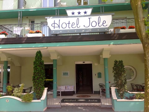 Facade/entrance, Lobby or reception, Street view