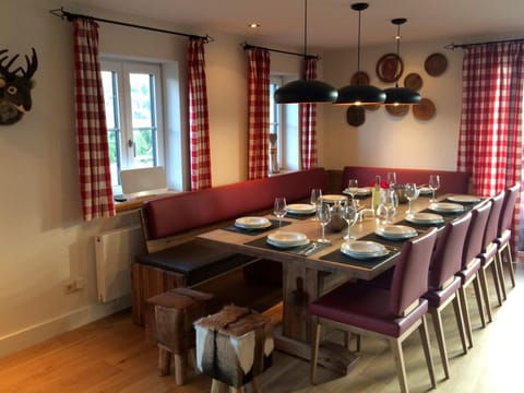 Property building, Spring, Winter, Summer, Dining area, Autumn