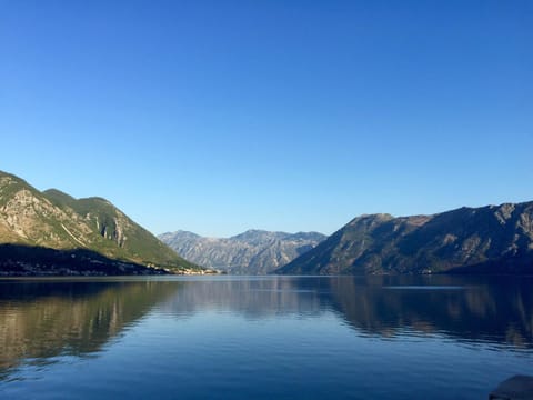 Neighbourhood, Natural landscape, Beach