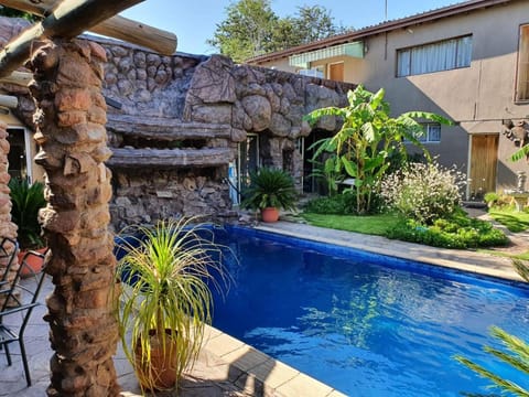 Swimming pool