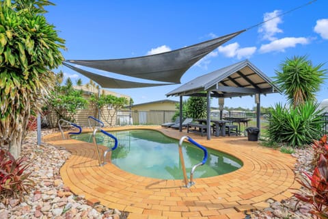 BBQ facilities, Swimming pool, sunbed