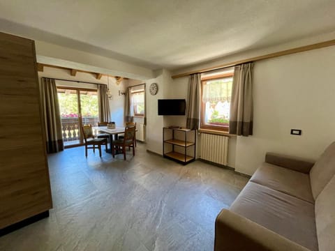 Rosengarden Alpine Residence Apartment hotel in Canton of Grisons