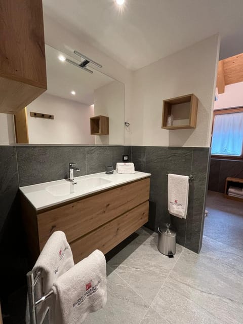 Rosengarden Alpine Residence Apartment hotel in Canton of Grisons