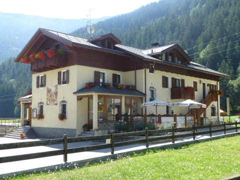 Property building, Summer