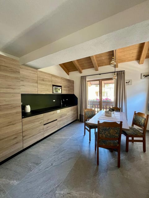 Rosengarden Alpine Residence Apartment hotel in Canton of Grisons