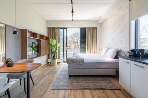 Bed, Photo of the whole room
