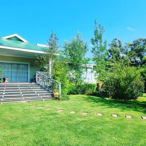 Property building, Natural landscape, Garden, Garden view