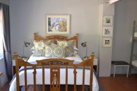 Rooiheuwel Cottage Bed and Breakfast in Cape Town