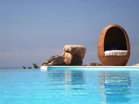 Area and facilities, Swimming pool, Entertainment