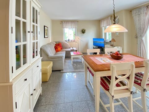 TV and multimedia, Seating area