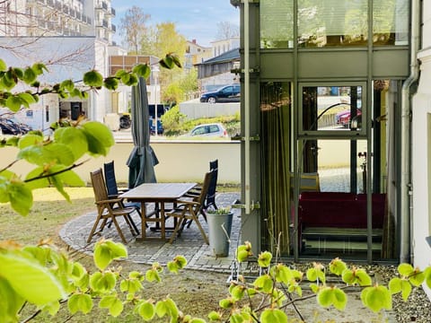 Property building, Balcony/Terrace, Area and facilities