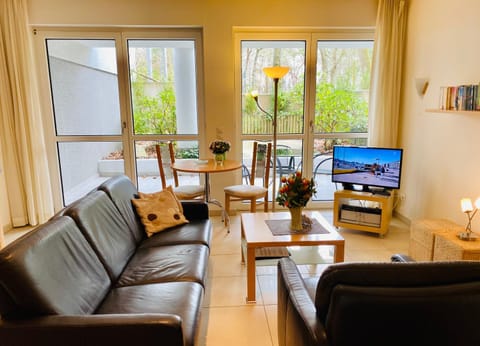 TV and multimedia, Balcony/Terrace, Living room, Seating area