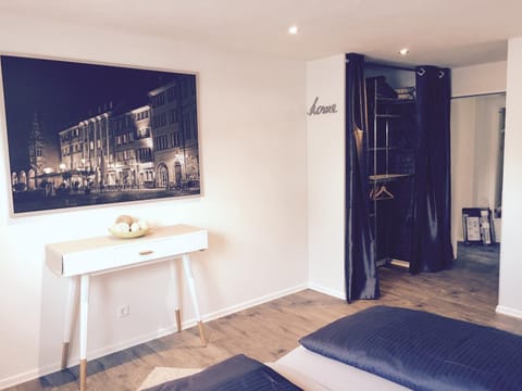 Decorative detail, Bedroom