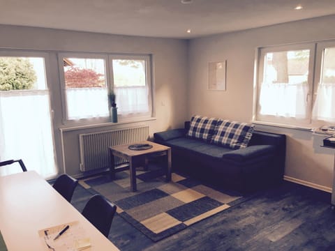 Day, Living room, Seating area