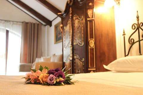 Bed, Decorative detail