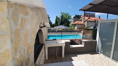 Apartments Meštrović with heated swiming pool- near Split Apartment in Šibenik-Knin County, Croatia