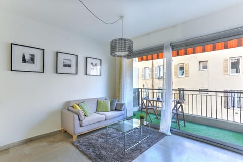 Balcony/Terrace, Living room, Seating area, Dining area