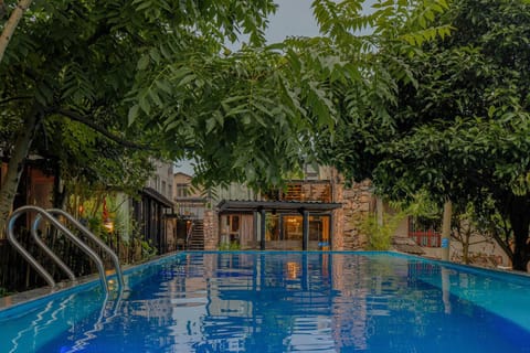 Swimming pool, Public Bath