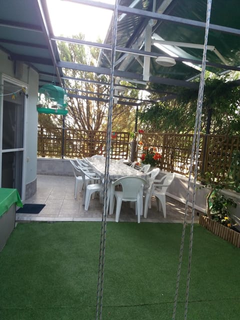 Patio, Garden, Dining area