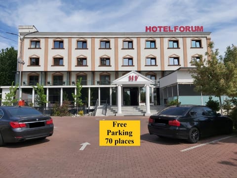 Property building, Day, Street view, Location, Parking