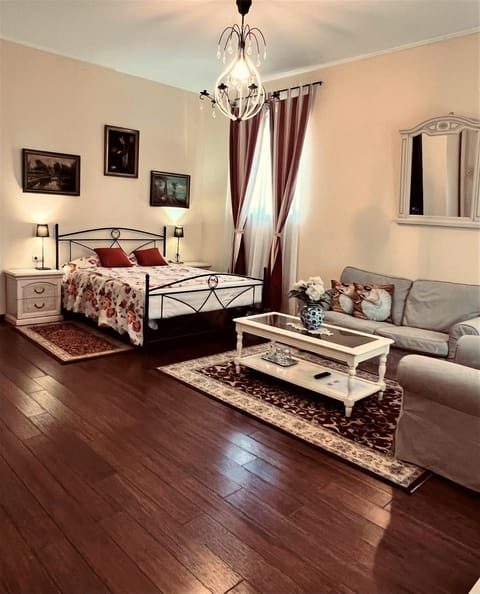 Park Villa - Boutique Hotel Bed and Breakfast in Timisoara