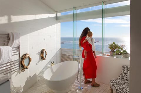 Natural landscape, Bathroom, Sea view