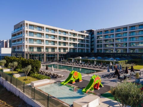 View (from property/room), Garden view, Pool view, Swimming pool, sunbed
