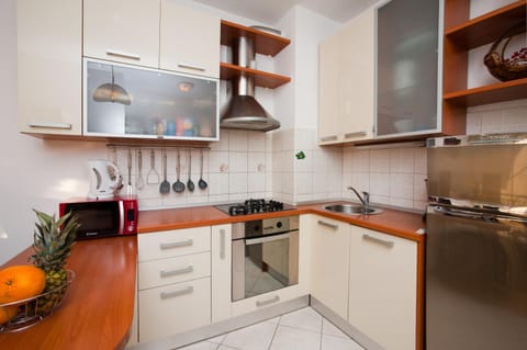Kitchen or kitchenette, Photo of the whole room