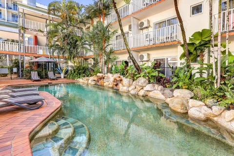 Garden, Swimming pool, Swimming pool